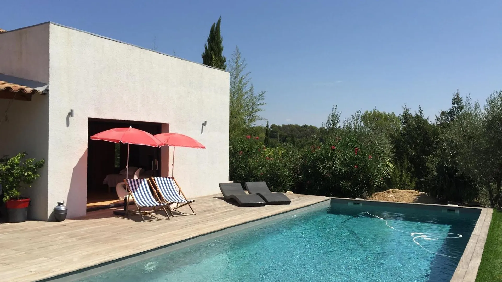 Athena Villa Lorgues